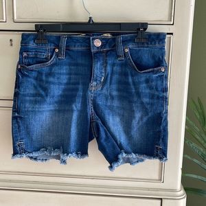 Seven7 Weekend Short size 4